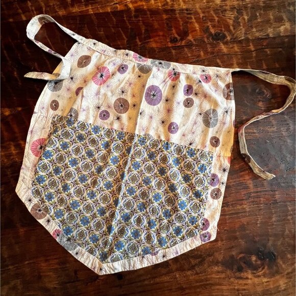 Vintage Handmade Atomic Pattern Hostess Apron With Pockets - Picture 1 of 8
